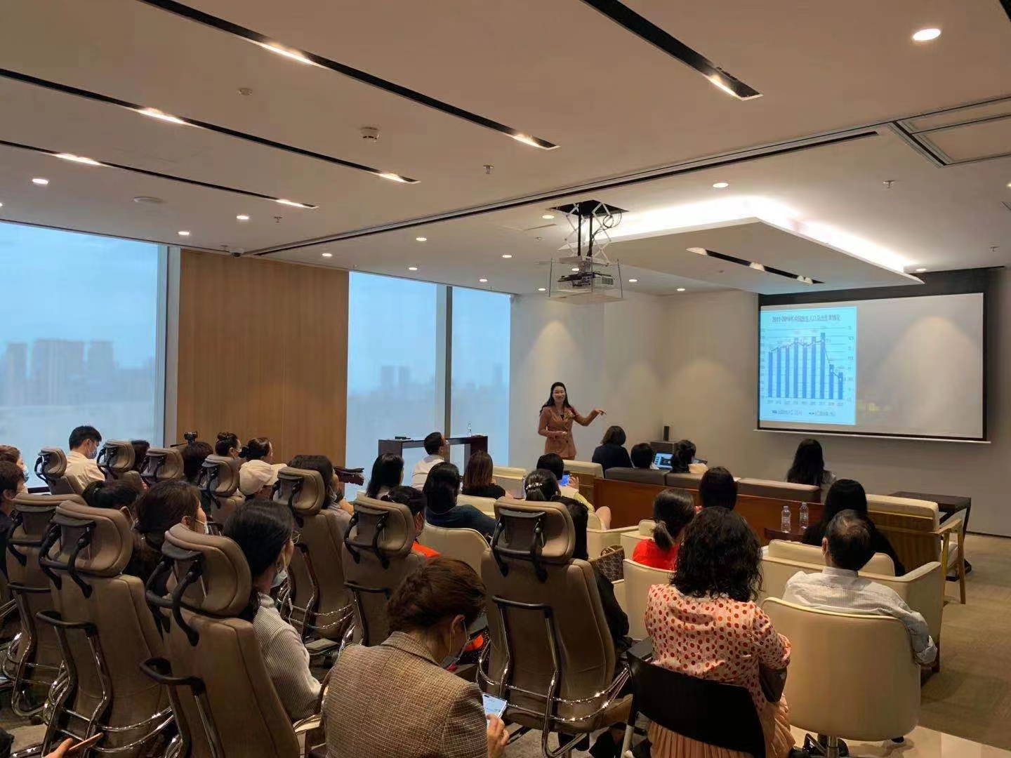 4月20日深寿宝安展服区民法典产说会